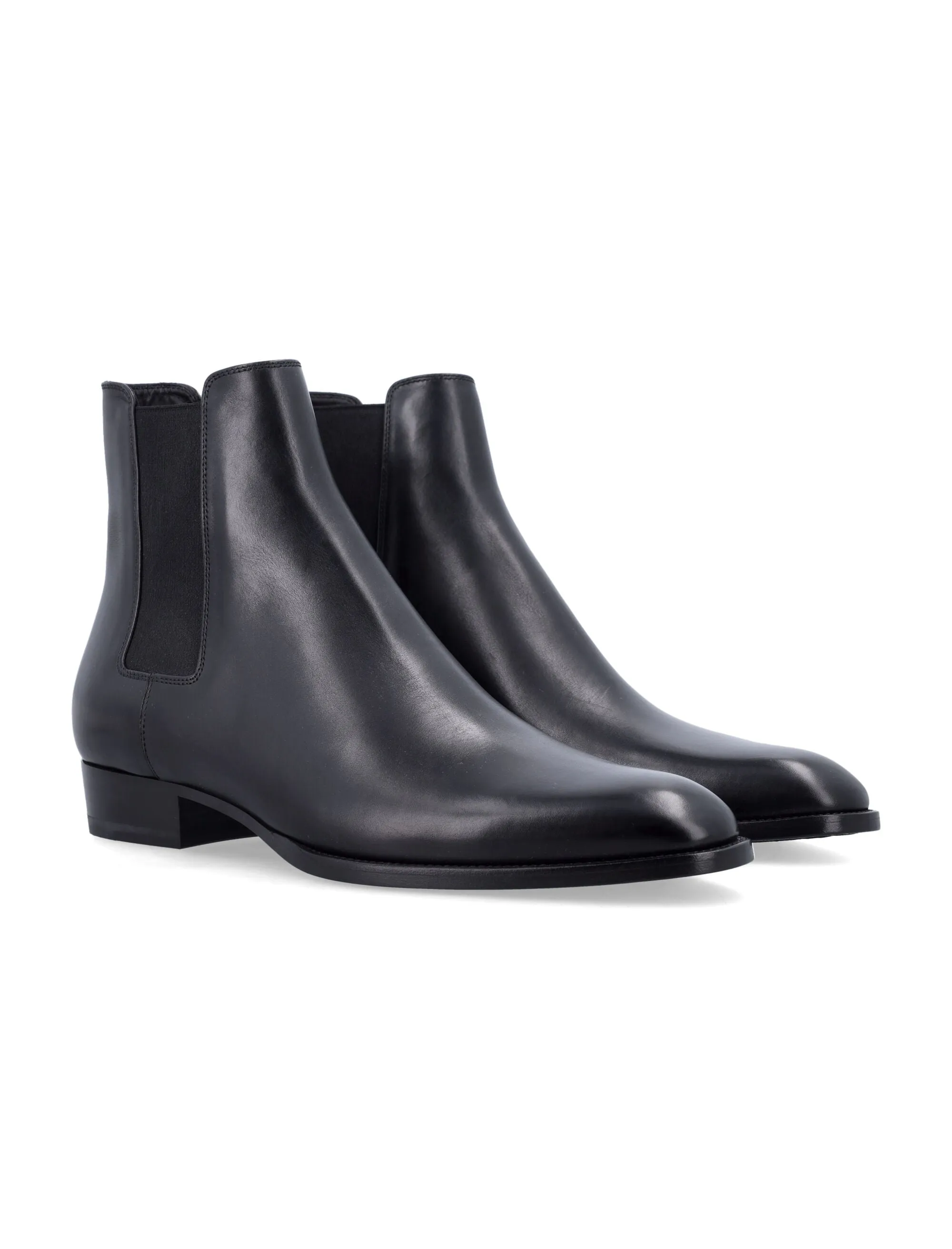 CHELSEA BOOTS