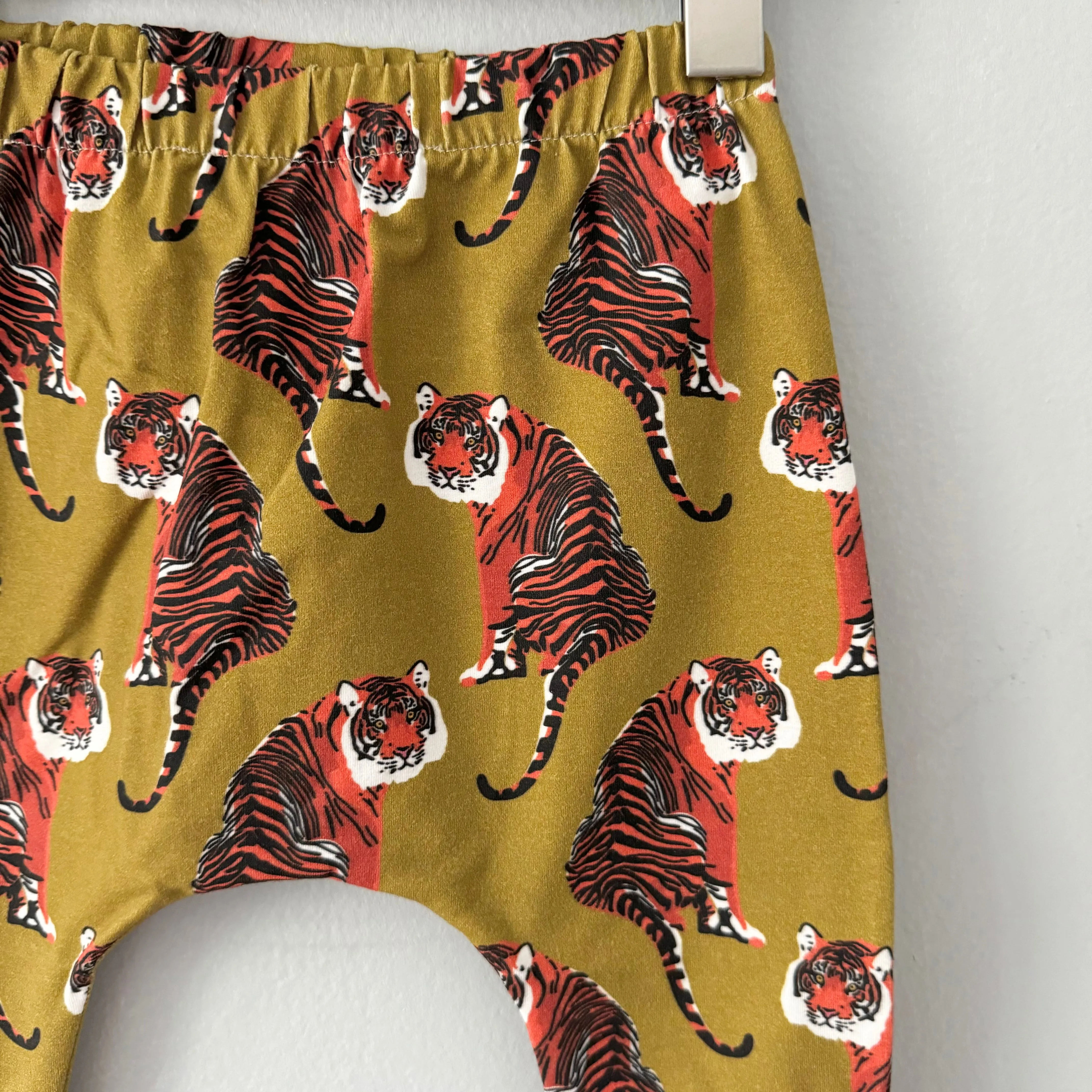 Willbird / Joggers - Tigers On Ochre / 9-12M