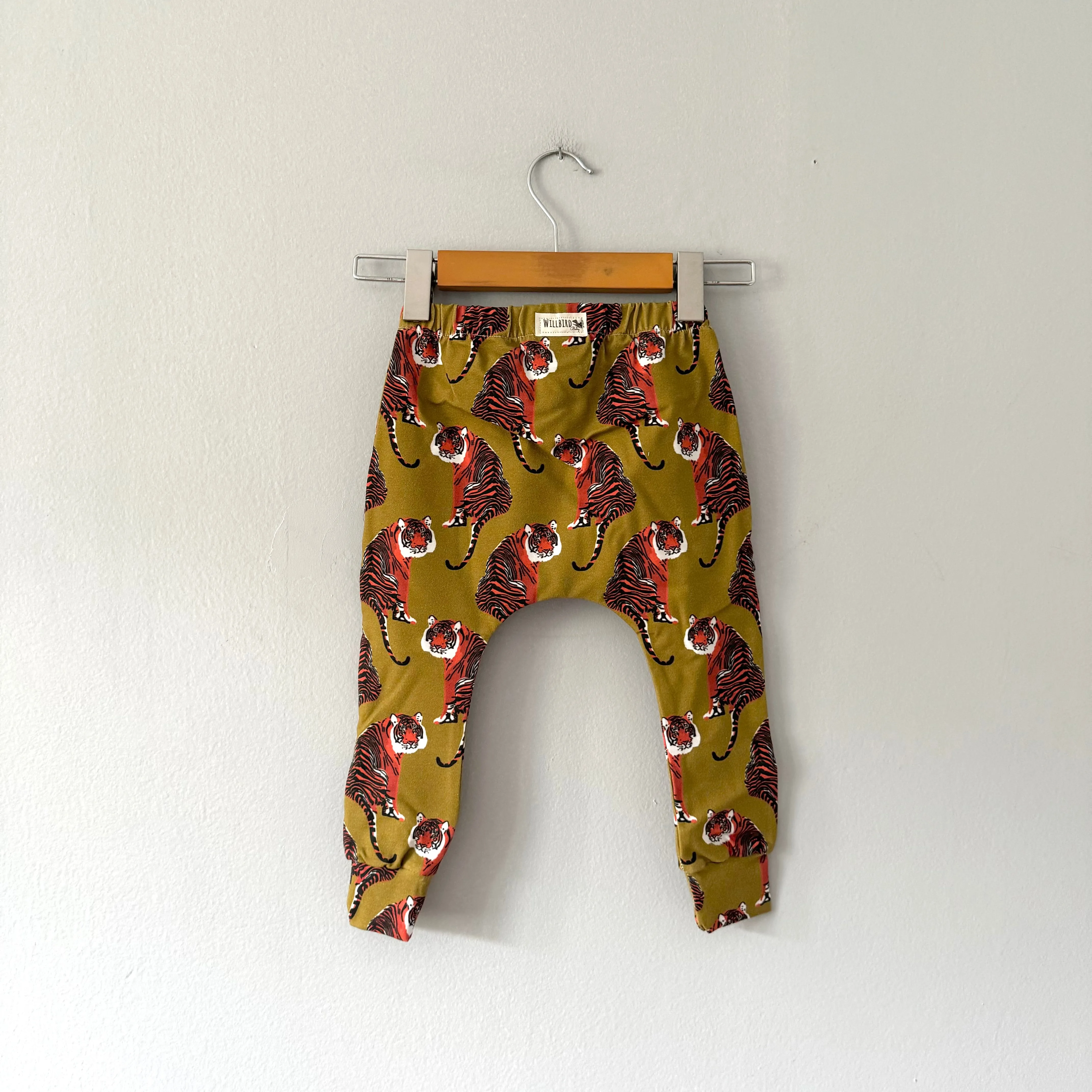 Willbird / Joggers - Tigers On Ochre / 9-12M