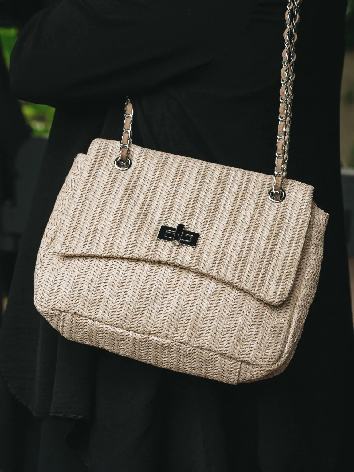 Woven Twist Lock Bag