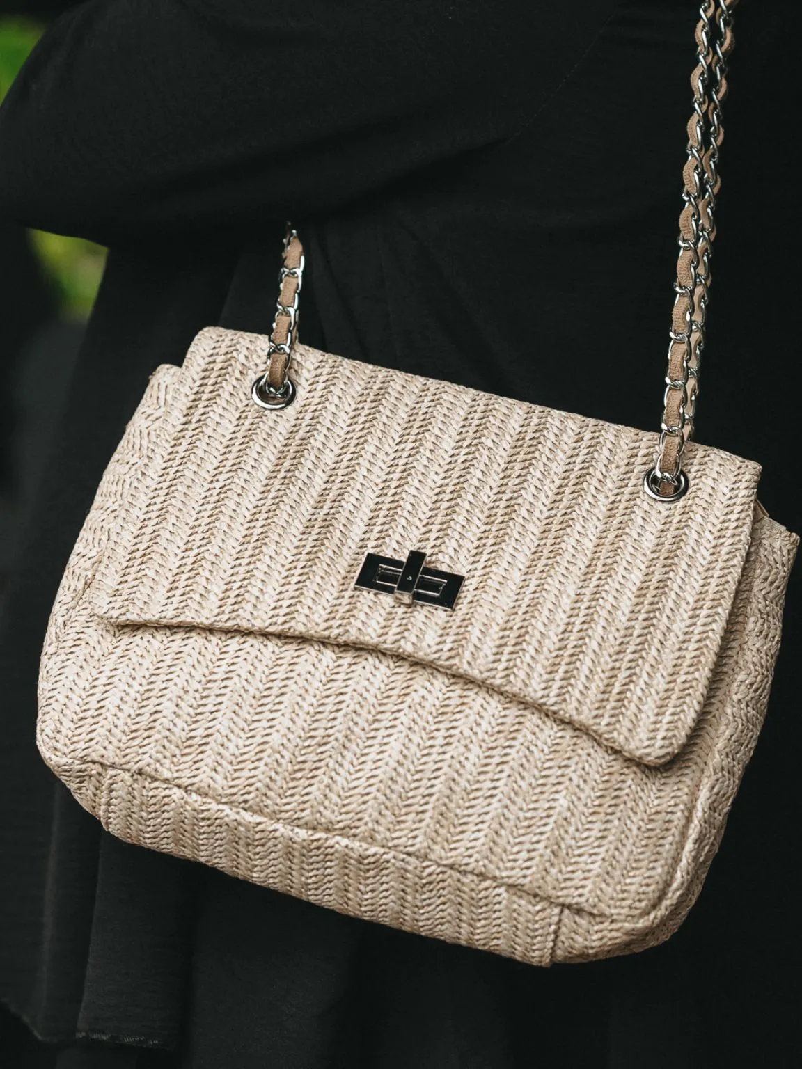 Woven Twist Lock Bag